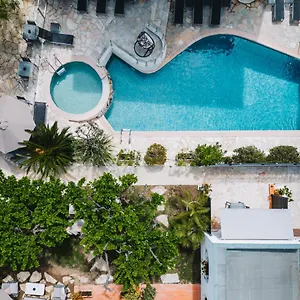 **** Hotel La France