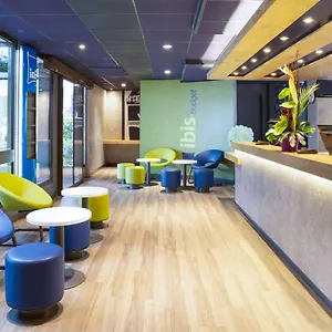 ** Hotel Ibis Budget Les Bains France